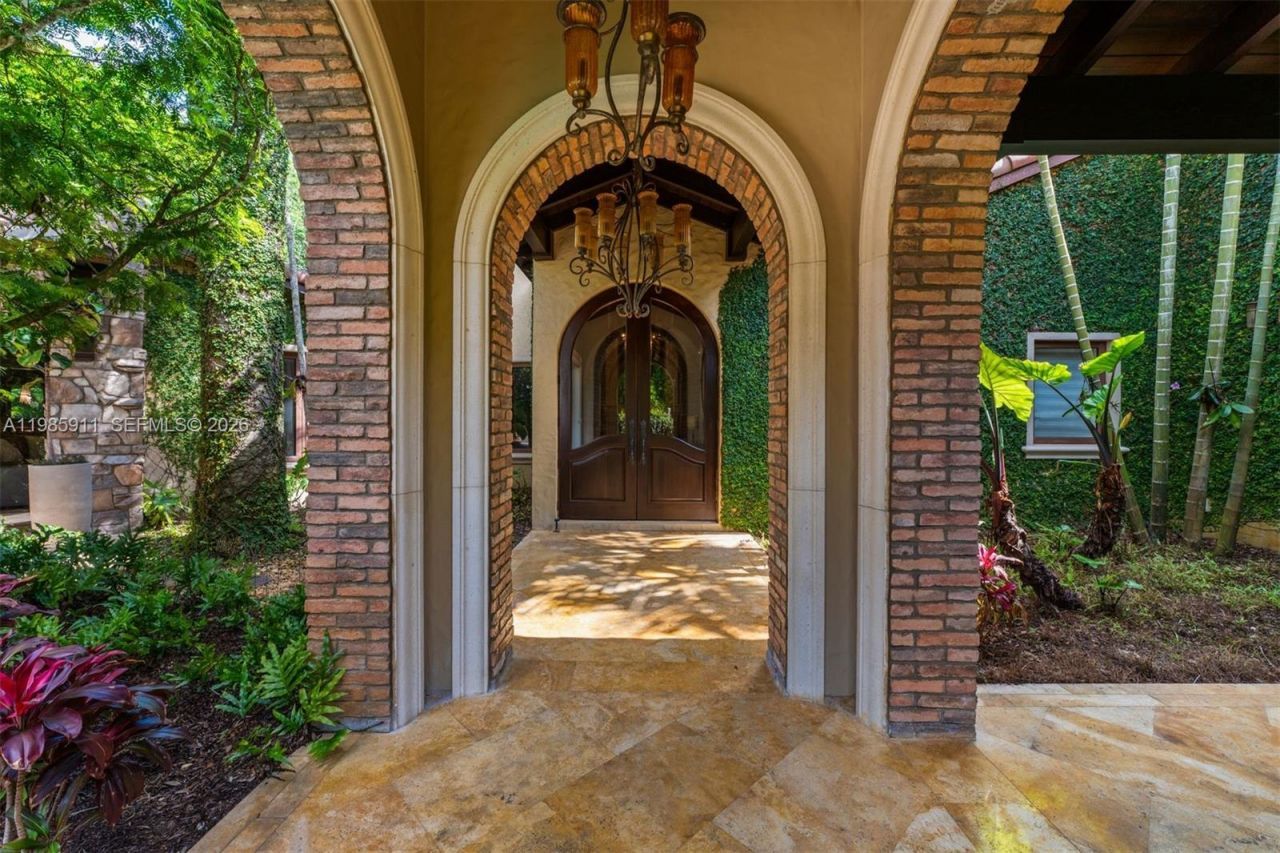 6201 SW 96th St , Pinecrest, FL 33156 Photo