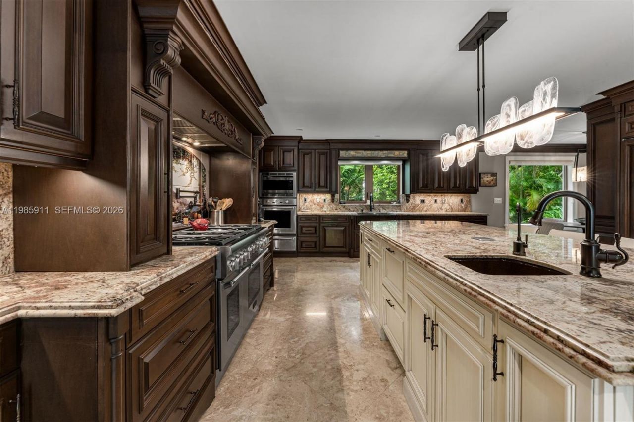 6201 SW 96th St, Pinecrest, FL 33156 Photo