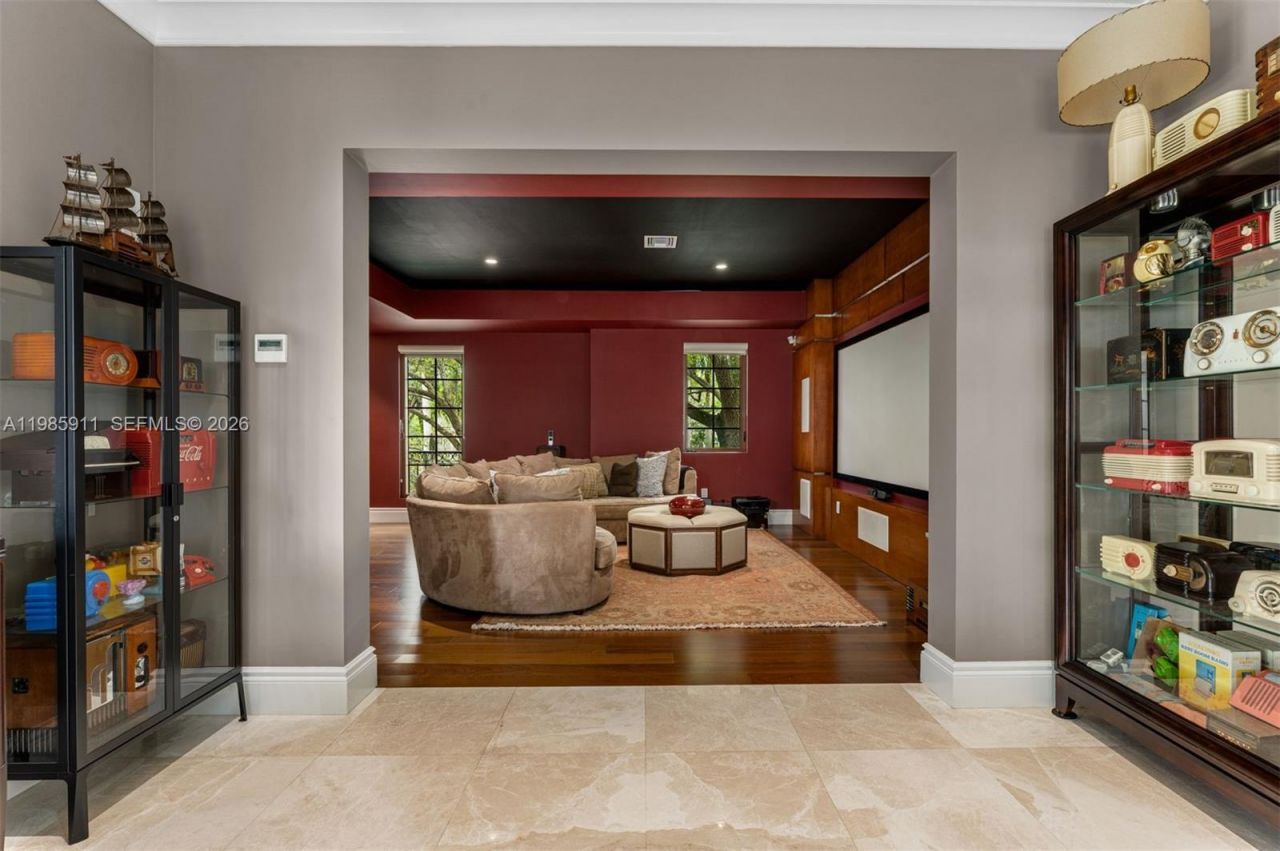 6201 SW 96th St, Pinecrest, FL 33156 Photo