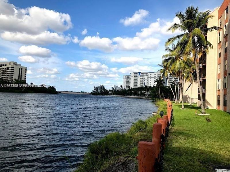 5201 NW 7th St , Unit 314, Miami, FL 33126 Photo