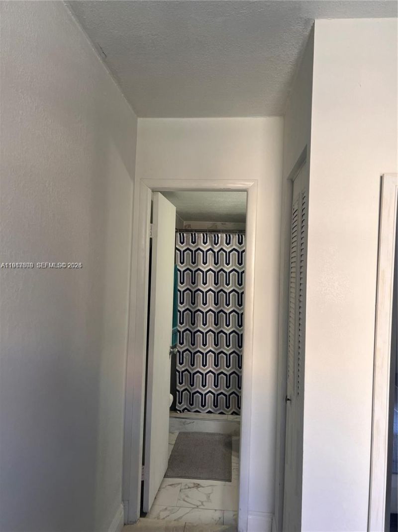 5201 NW 7th St , Unit 314, Miami, FL 33126 Photo