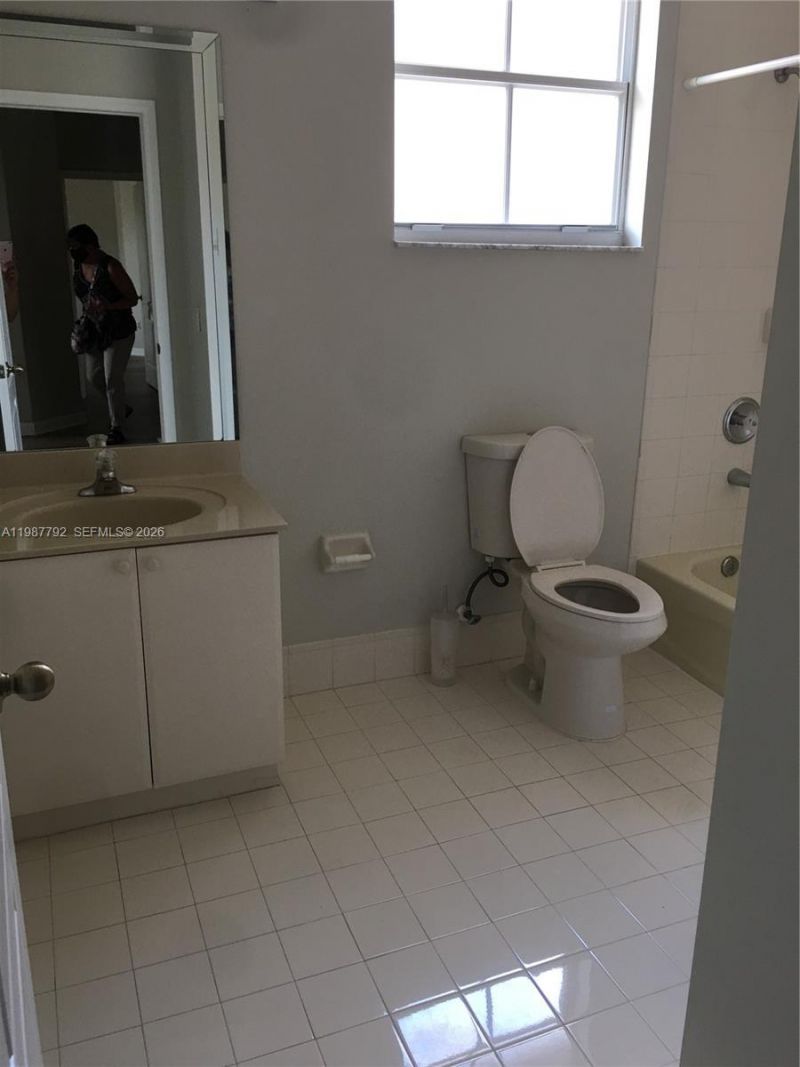 14512 SW 10th St , Miami, FL 33184 Photo