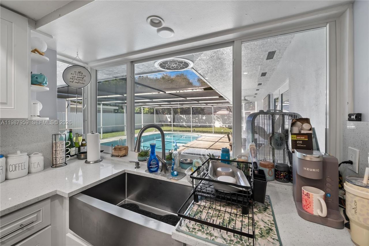 491 NW 45th Ter , Plantation, FL 33317 Photo