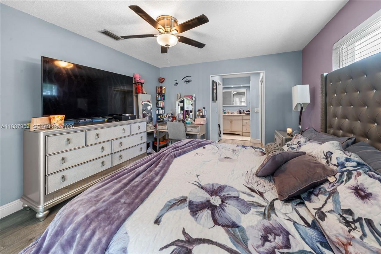 491 NW 45th Ter , Plantation, FL 33317 Photo