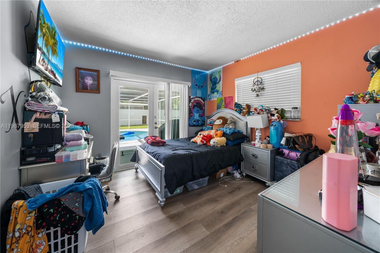 491 NW 45th Ter , Plantation, FL 33317 Photo