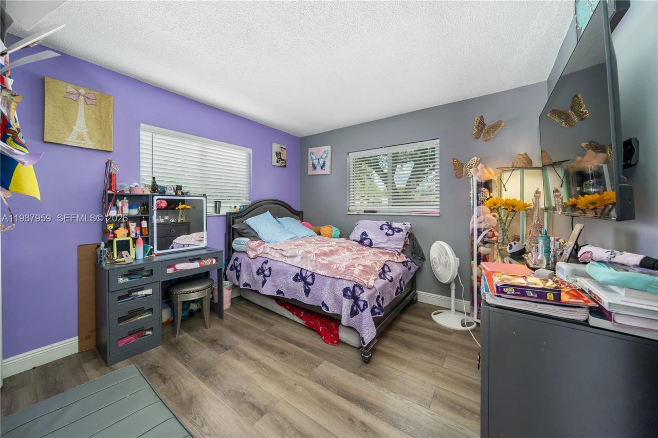 491 NW 45th Ter , Plantation, FL 33317 Photo