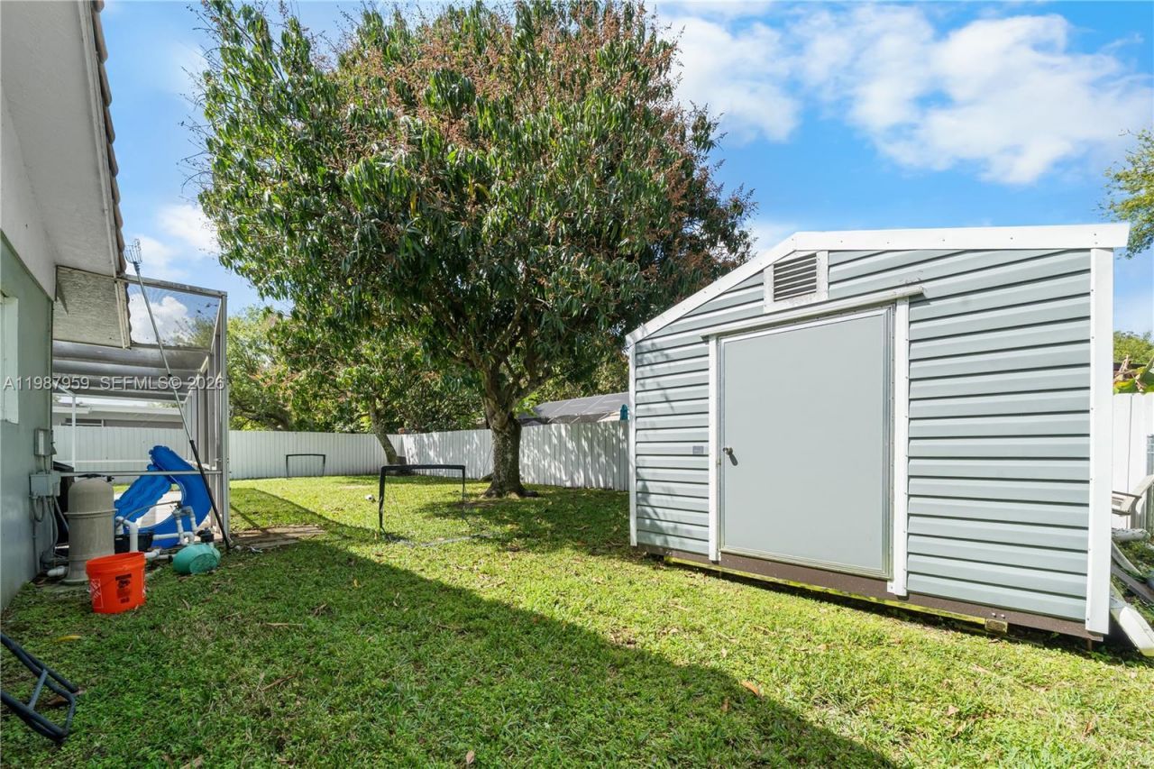 491 NW 45th Ter , Plantation, FL 33317 Photo