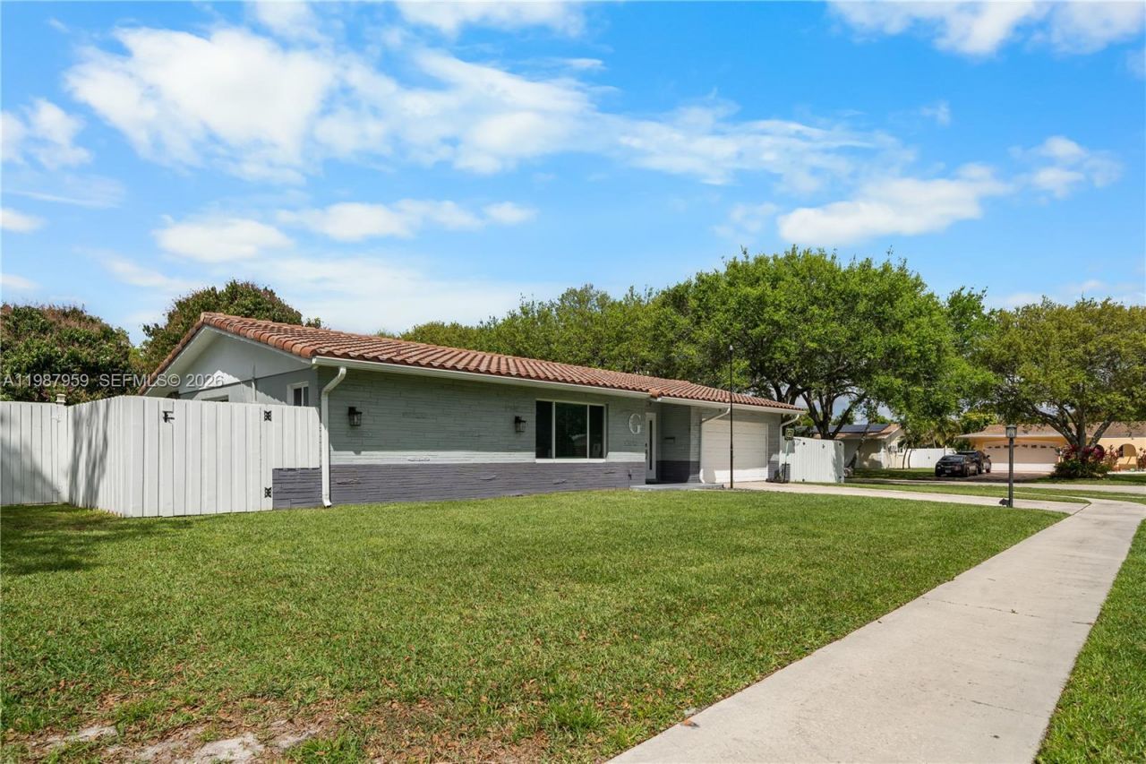 491 NW 45th Ter , Plantation, FL 33317 Photo