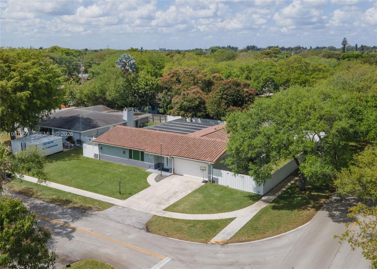 491 NW 45th Ter , Plantation, FL 33317 Photo