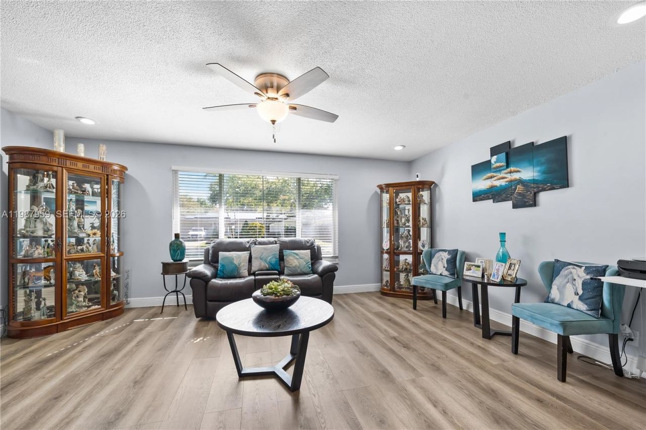 491 NW 45th Ter , Plantation, FL 33317 Photo