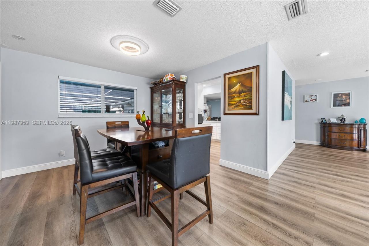 491 NW 45th Ter , Plantation, FL 33317 Photo