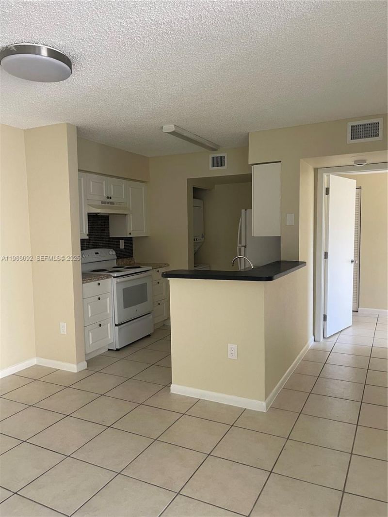 15231 SW 80th St , Unit 410, Miami, FL 33193 Photo