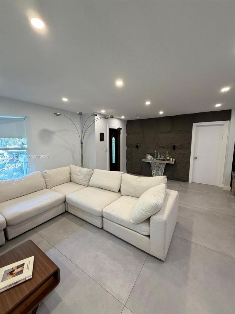 2810 Riverland Rd, Fort Lauderdale, FL 33312 Photo