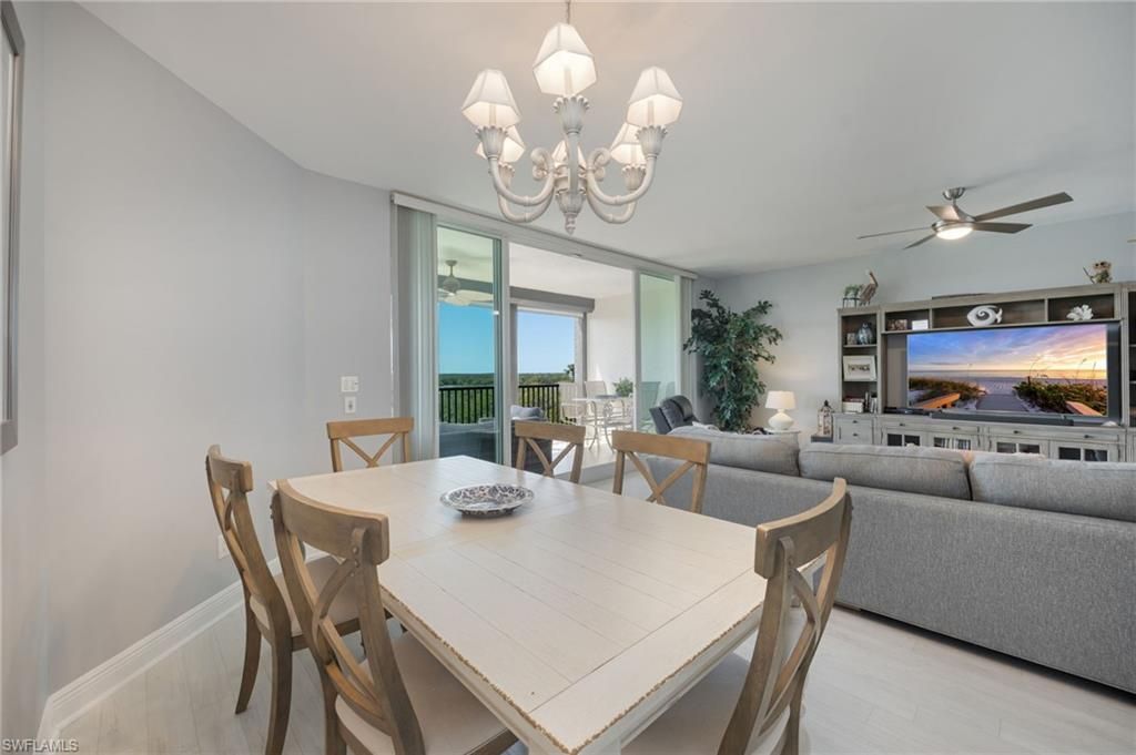 425 Cove Tower Dr, Unit 502, Naples, FL 34110 Photo