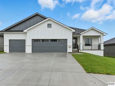 16718 Mormon Street, Bennington, NE 68007