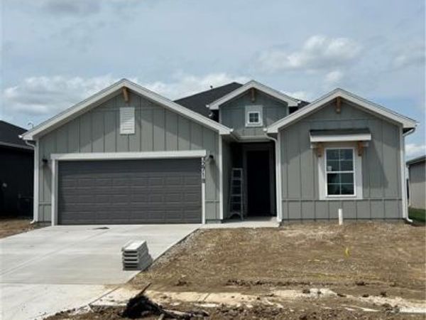 32718 W 176th Terrace, Gardner, KS 66030