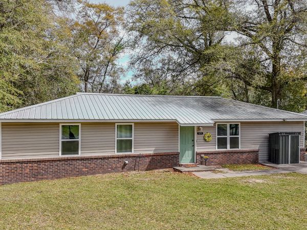 613 N Pear Street, Chipley, FL 32428