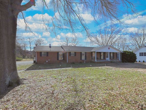 939 Sunset Dr , Gallatin, TN 37066