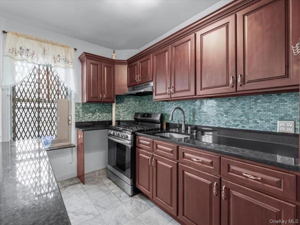 56-07 31st , Unit 6A, Woodside, NY 11377