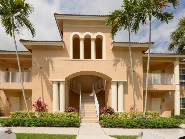 8372 Mulligan Circle, Port St. Lucie, FL 34986