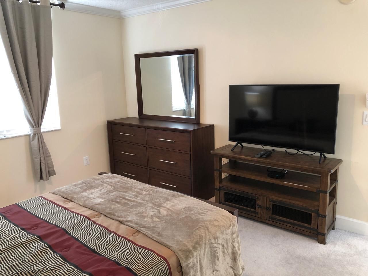 651 Okeechobee Boulevard, Unit 401, West Palm Beach, FL 33401 Photo