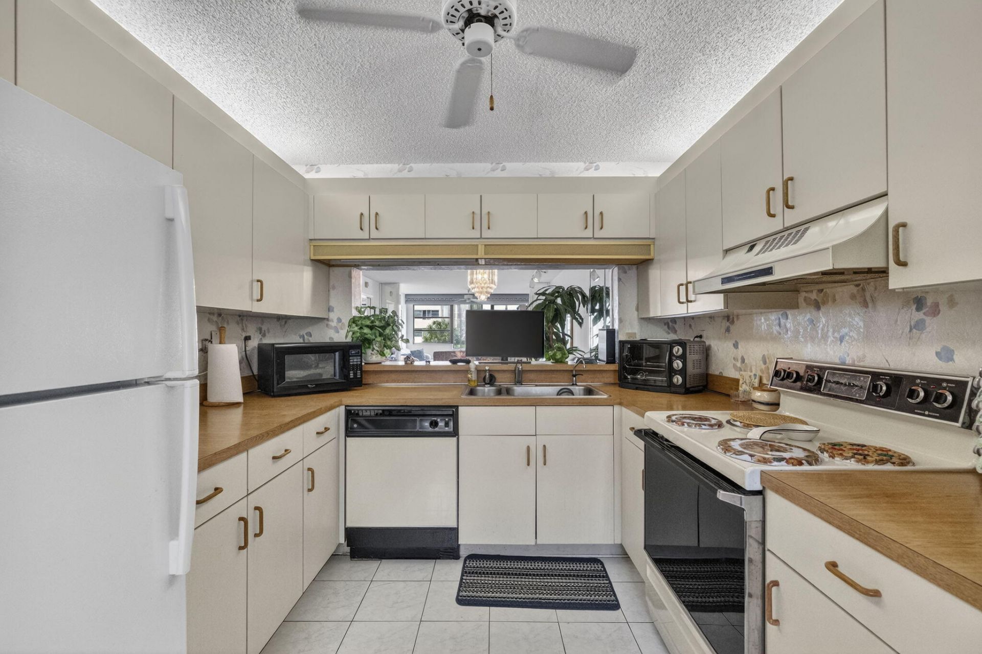 10806 W Clairmont Circle, Unit 108, Tamarac, FL 33321 Photo