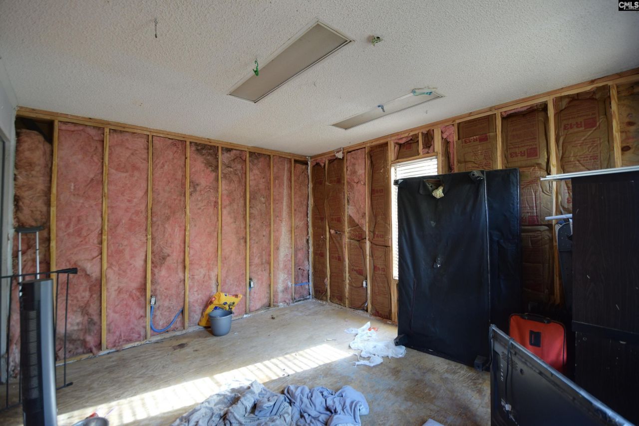 110 Kennerly Road Photo 6