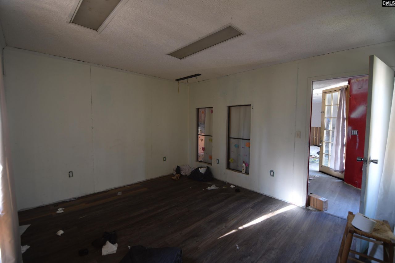 110 Kennerly Road Photo 8