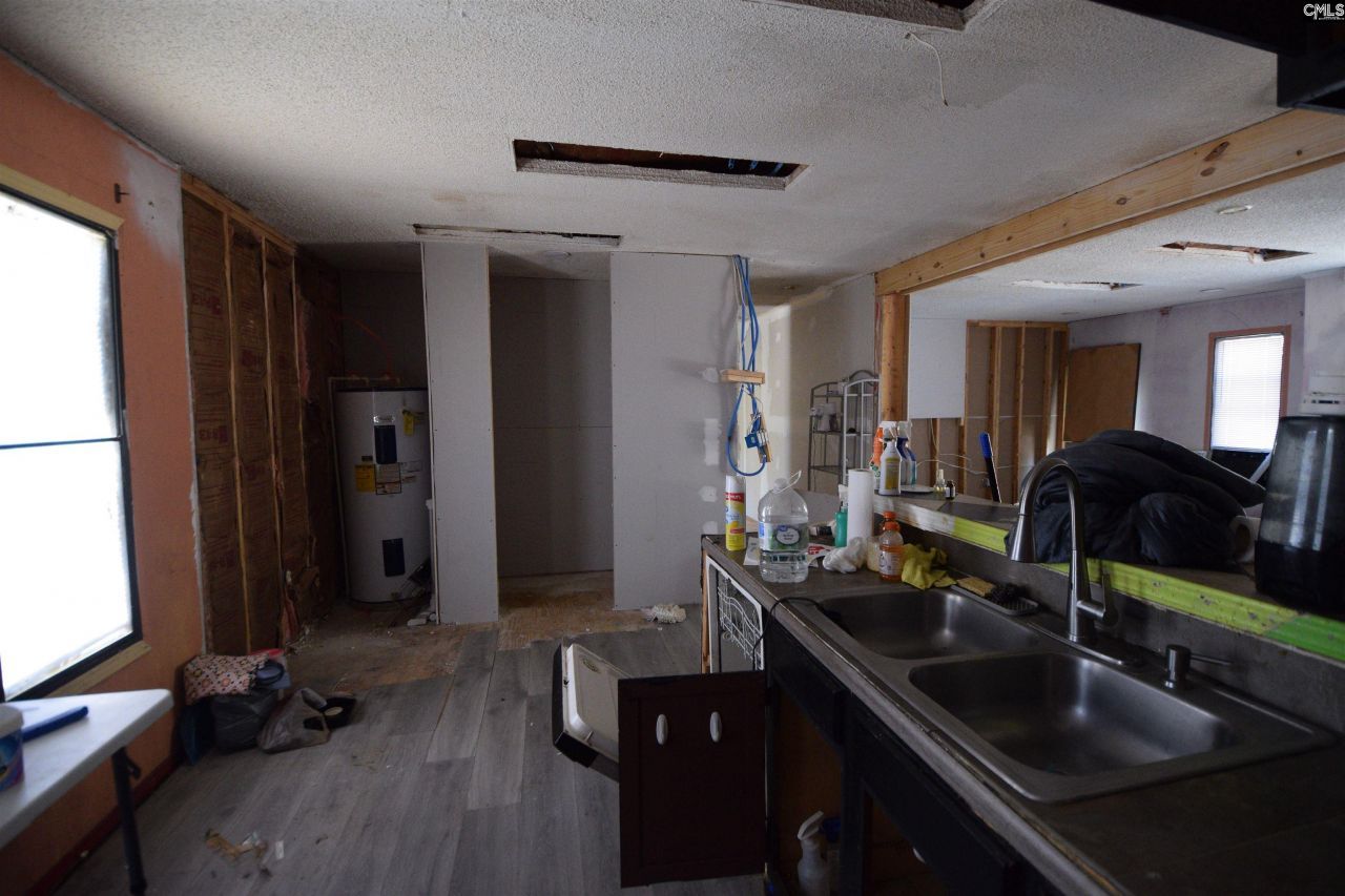 110 Kennerly Road Photo 9