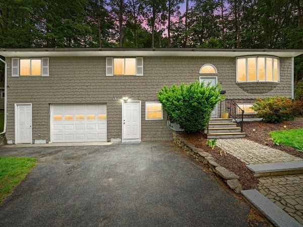 44 Drexel St, Worcester, MA 01602