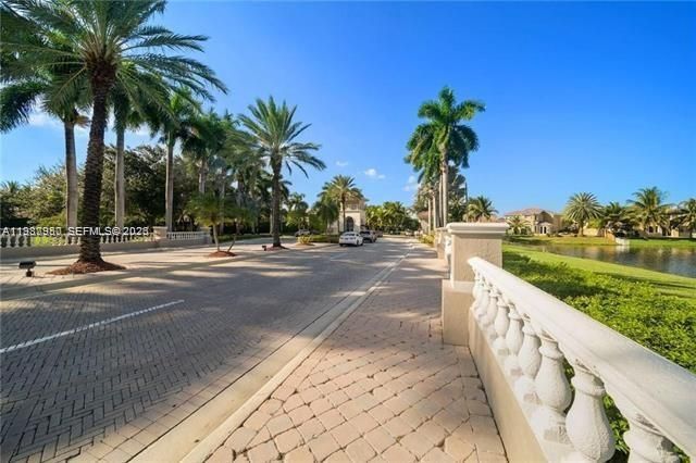 5271 SW 141st Ter, Miramar, FL 33027 Photo