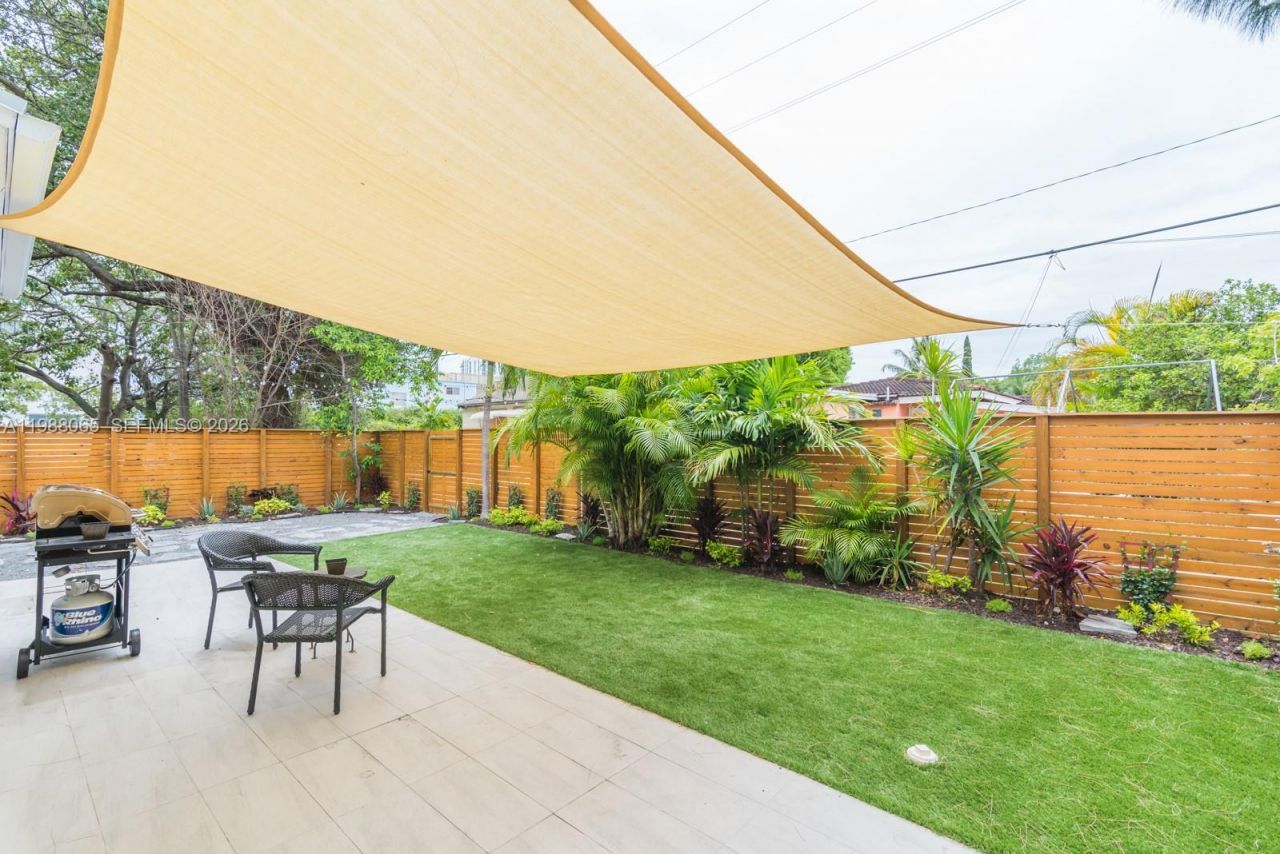 44 NW 40th St , Miami, FL 33127 Photo