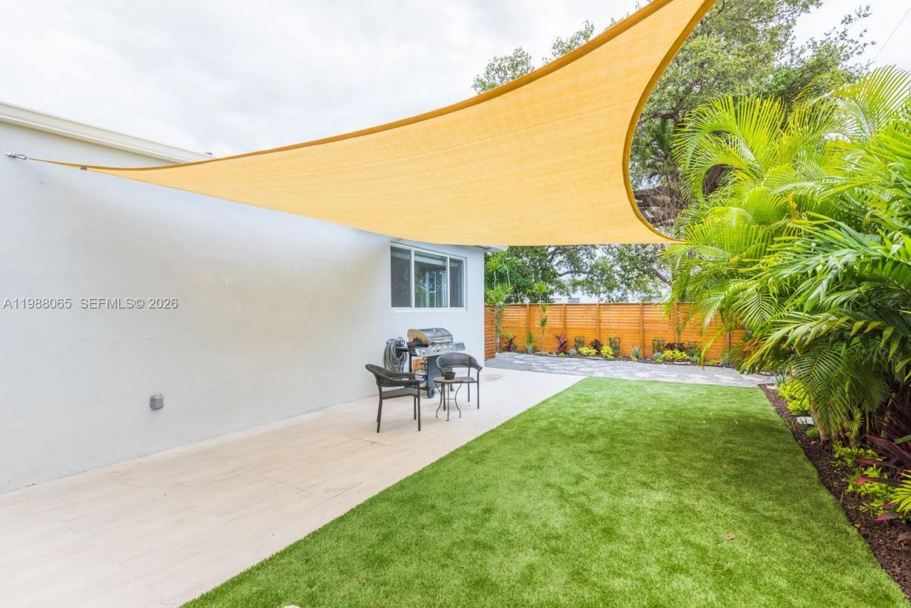 44 NW 40th St , Miami, FL 33127 Photo