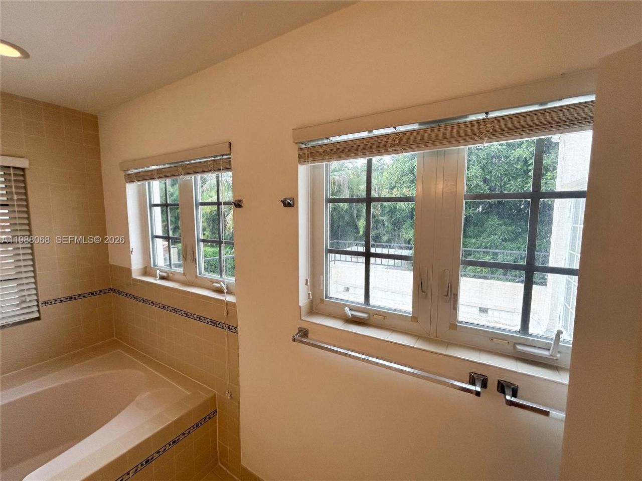 2504 Alhambra Cir , Unit 2504, Coral Gables, FL 33134 Photo