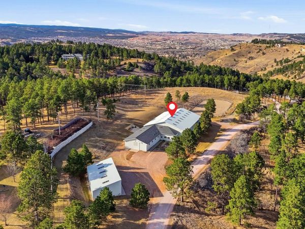 1810 SKYLINE RANCH RD, Rapid City, SD 57702