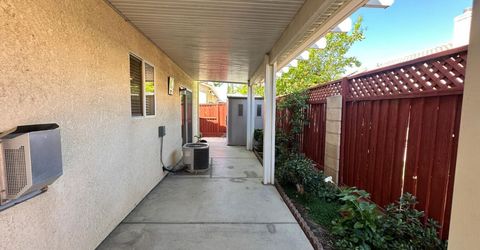 2940 Las Flores Cir, Los Banos, CA 93635 Photo