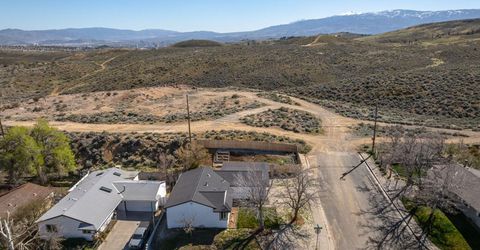 7490 Halifax Drive, Reno, NV 89506 Photo