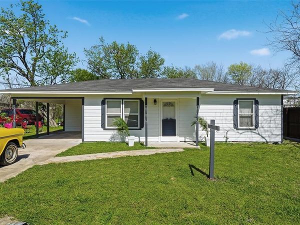 211 S Smyth Street, Mart, TX 76664