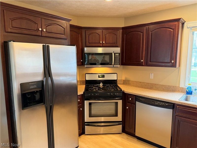 33160 Electric Boulevard, Avon Lake, OH 44012 Photo 10