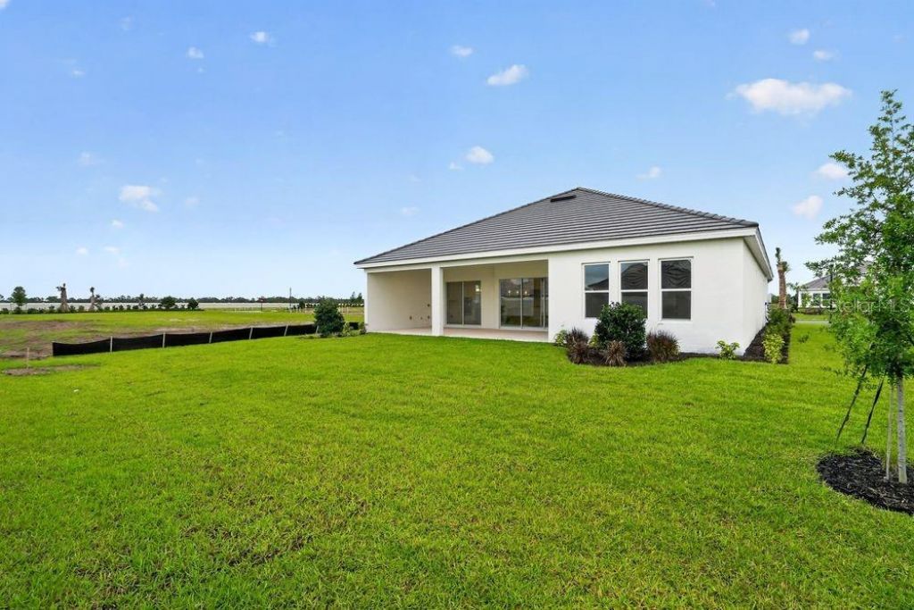 13831 Buchanan Drive, Palmetto, FL 34221 Photo