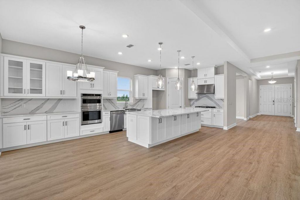 13831 Buchanan Drive, Palmetto, FL 34221 Photo
