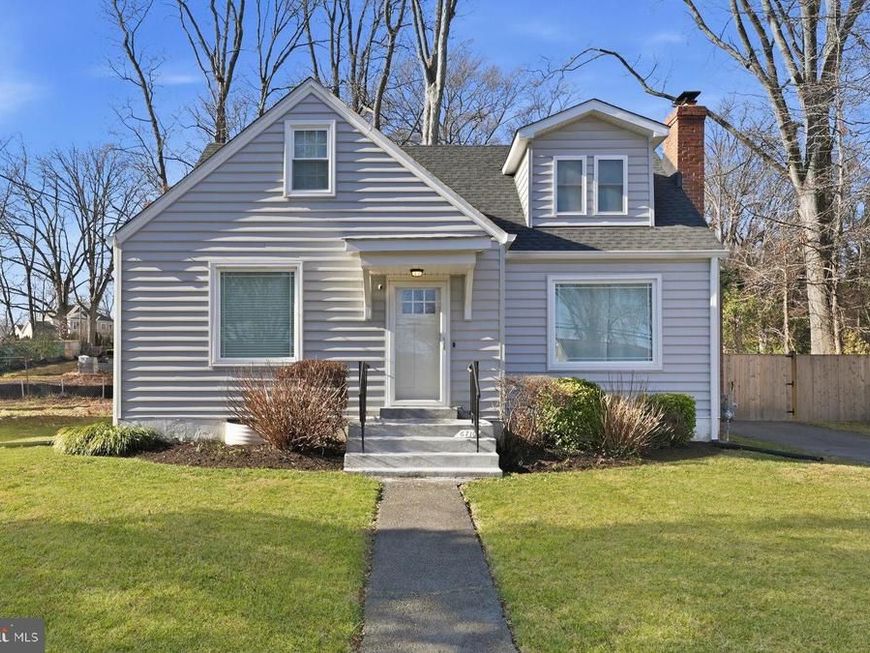 6710 Oak Drive, Alexandria, VA 22306 Main Photo