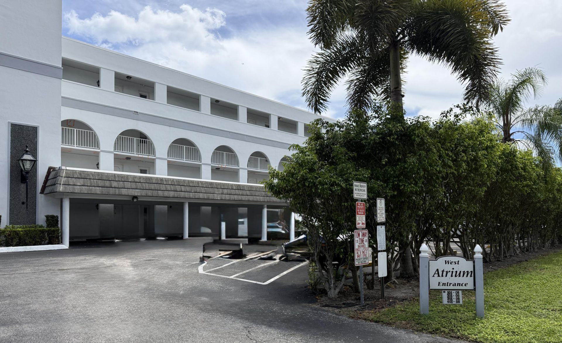 800 E Camino, Unit 408, Boca Raton, FL 33432 Photo