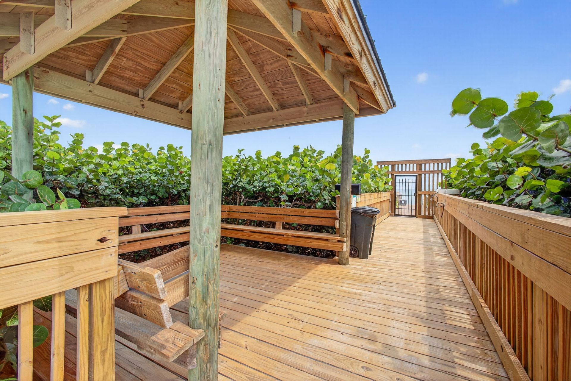 9650 S Ocean Drive, Unit 302, Jensen Beach, FL 34957 Photo