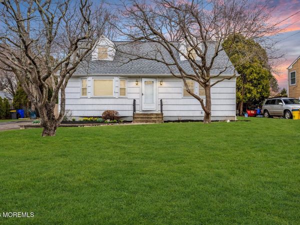 108 Susan Drive, Ewing, NJ 08638