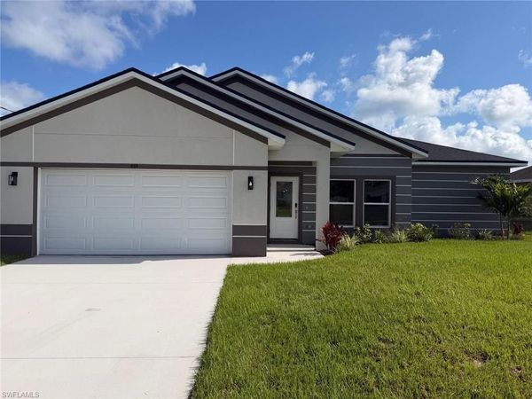 484 Westdale AVE, LEHIGH ACRES, FL 33972