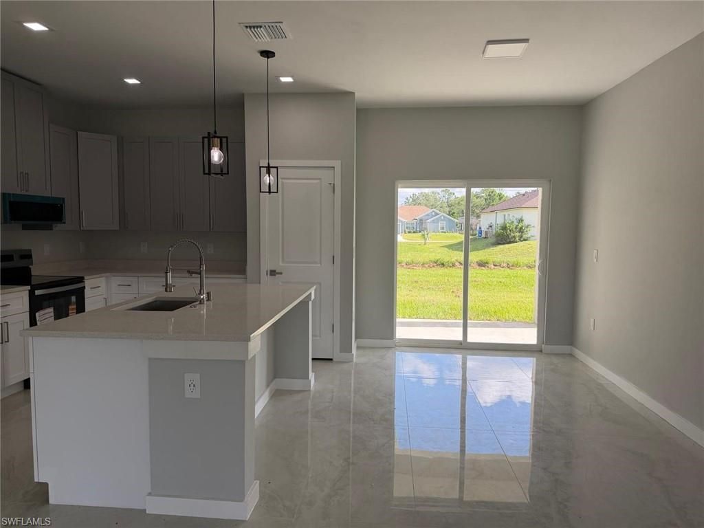 484 Westdale Ave, Lehigh Acres, FL 33972 Photo