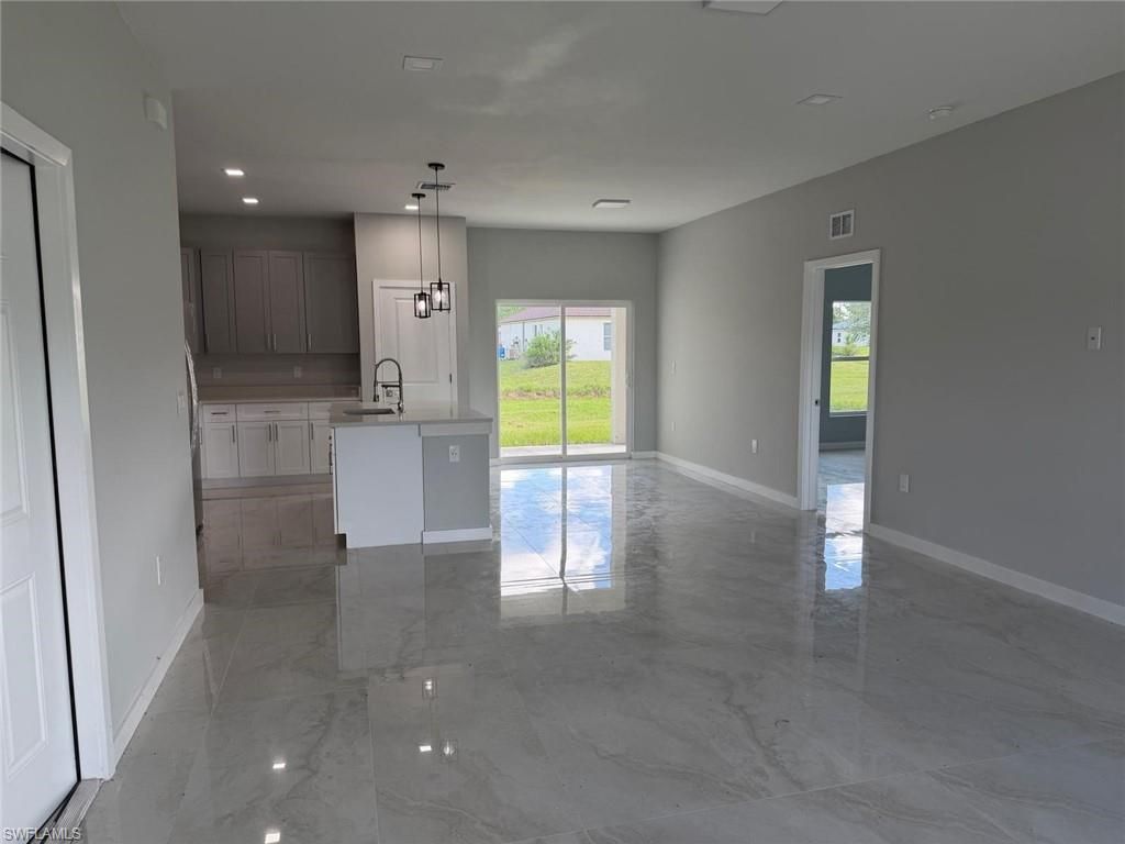 484 Westdale Ave, Lehigh Acres, FL 33972 Photo