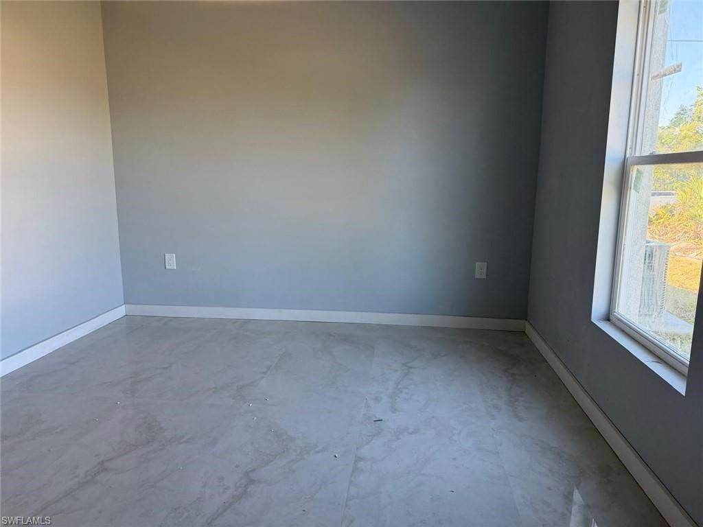 484 Westdale Ave, Lehigh Acres, FL 33972 Photo