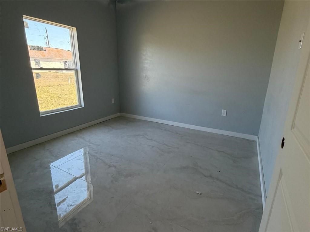 484 Westdale Ave, Lehigh Acres, FL 33972 Photo
